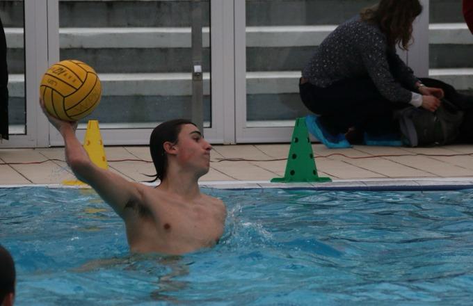 Coraje y crecimiento en el agua: Waterpolo Navarra Cadete 11 – Claret Askartza Cadete 14 WhatsApp Image 2025-02-10 at 07.47.03